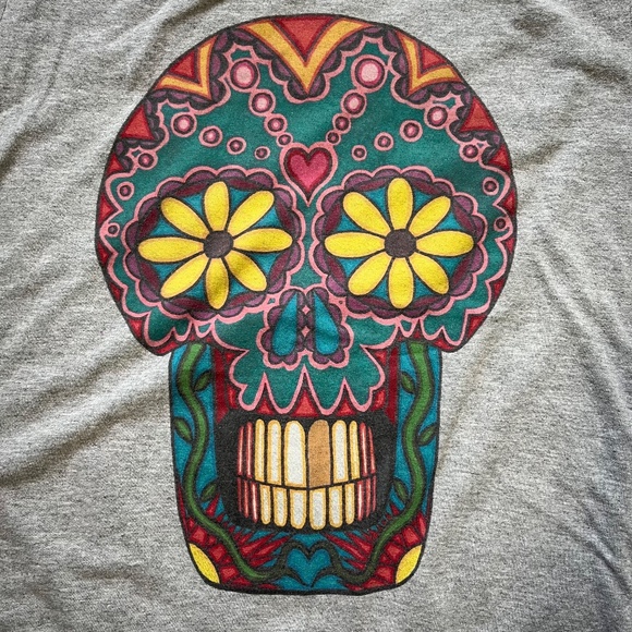 Women's Daisy Eyes Skull Art T-shirt; size M; new without tags - Picture 2 of 8